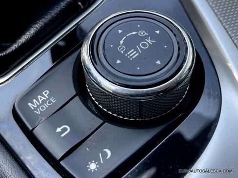 Used 2017 INFINITI Q50 Signature Edition image 21