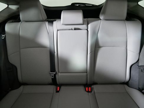 Used 2021 Toyota Venza XLE w/ Softex Package image 13