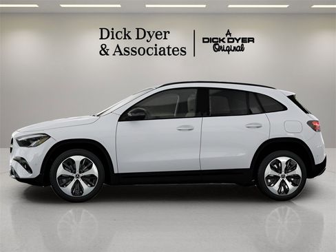 Used 2026 Mercedes-Benz GLA 250 image 24