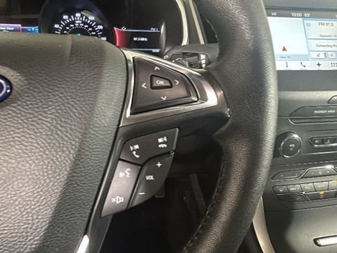 Used 2018 Ford Edge SEL w/ Equipment Group 201A AWD/4WD image 17