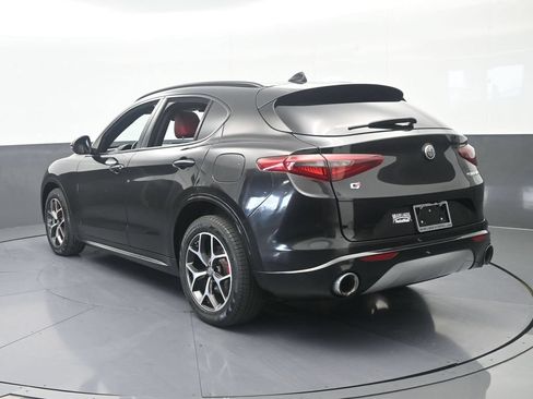 Used 2020 Alfa Romeo Stelvio Ti Sport w/ Quick Order Package 22S Sport AWD/4WD image 4