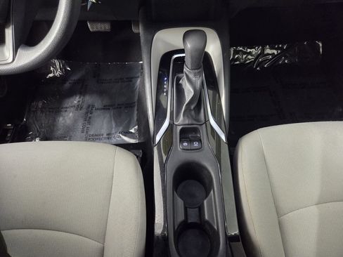 Used 2020 Toyota Corolla LE FWD image 13