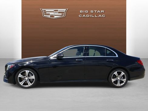 Used 2017 Mercedes-Benz E 300 image 2