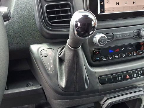 Used 2024 RAM ProMaster 2500 w/ Safety Group FWD image 10
