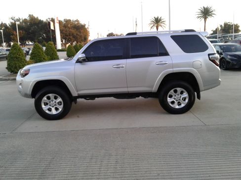 Used 2024 Toyota 4Runner SR5 Premium image 4