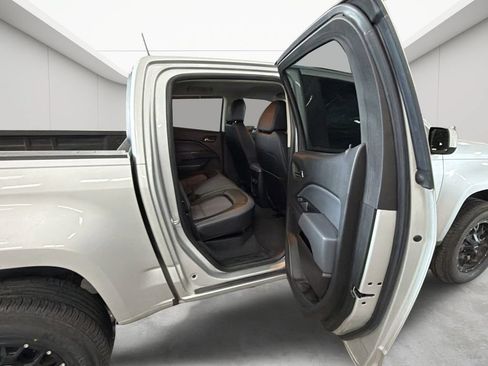 Used 2020 Chevrolet Colorado Z71 AWD/4WD image 37
