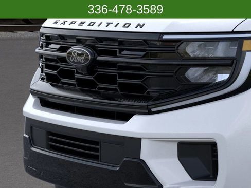 New 2026 Ford Expedition Platinum w/ Stealth Performance Package image 17