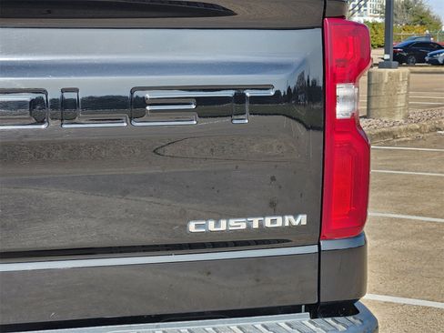 Used 2022 Chevrolet Silverado 1500 Custom image 14