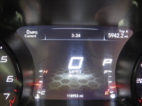 Used 2017 Dodge Charger R/T RWD image 15