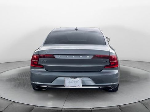 Used 2018 Volvo S90 T5 Momentum w/ Momentum Plus Package image 4