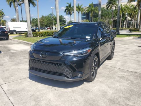 Used 2024 Toyota Corolla Cross AWD Hybrid w/ Convenience Package image 7