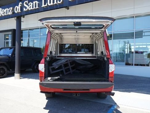 Used 2017 Nissan Titan SL RWD image 8