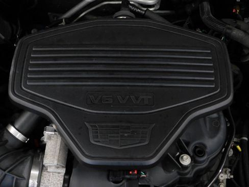 Used 2018 Cadillac XT5 AWD image 13