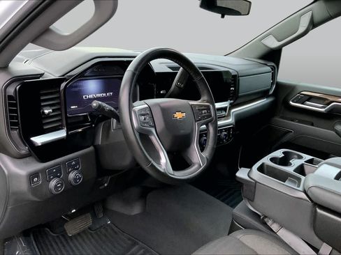 Used 2025 Chevrolet Silverado 2500 LT w/ Convenience Package AWD/4WD image 17
