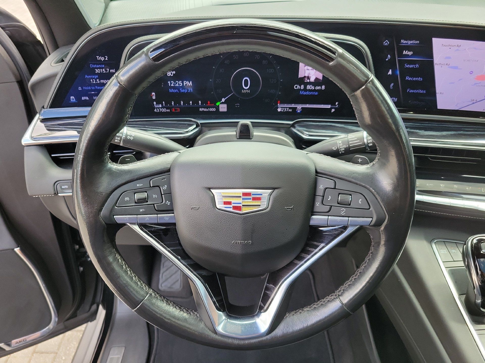 Used 2022 Cadillac Escalade ESV Sport w/ Touring Package AWD/4WD image 32