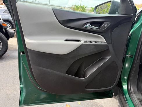 Used 2018 Chevrolet Equinox LS image 21