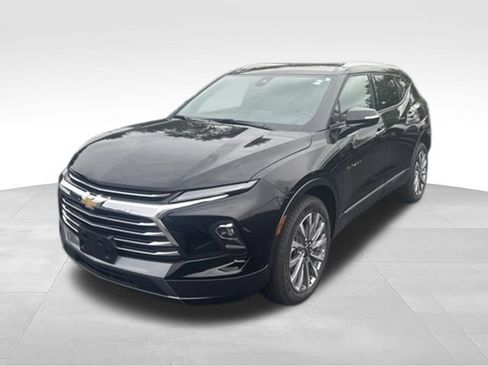 Used 2025 Chevrolet Blazer Premier w/ Driver Confidence II Package AWD/4WD image 7
