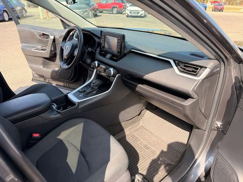 Used 2022 Toyota RAV4 LE image 29