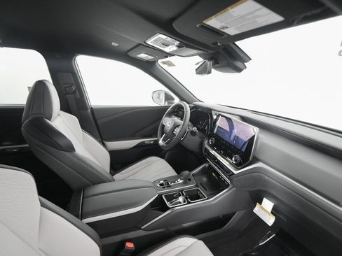 New 2026 Lexus TX 500h AWD image 18