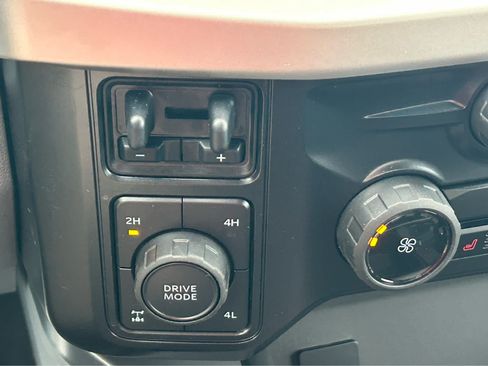 New 2026 Ford F250 XLT w/ XLT Premium Package AWD/4WD image 48
