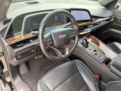 Used 2021 Cadillac Escalade Premium Luxury w/ LPO, Radiant Package AWD/4WD image 3