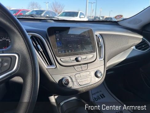 Used 2024 Chevrolet Malibu LT image 34