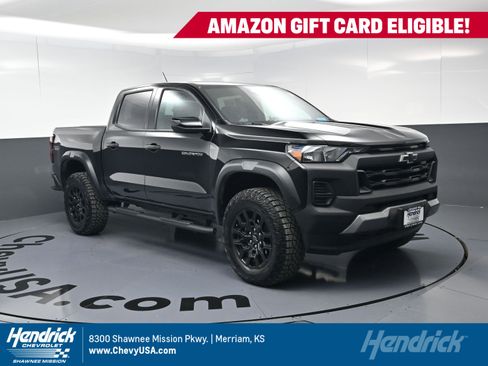 Certified 2024 Chevrolet Colorado Trail Boss w/ Advanced Trailering Package image 1