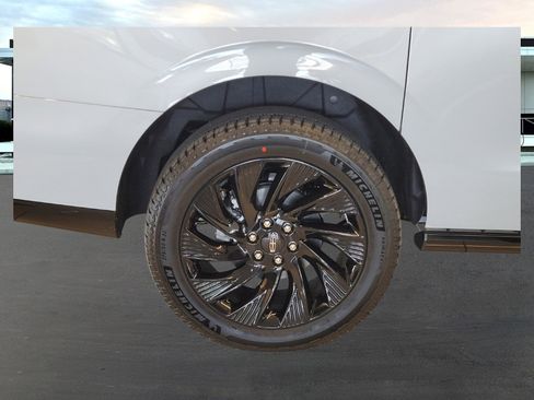 New 2026 Lincoln Navigator L Reserve image 3