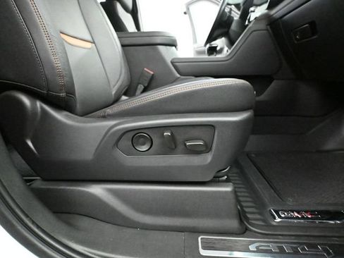 Used 2023 GMC Sierra 1500 AT4 w/ AT4 Preferred Package AWD/4WD image 56