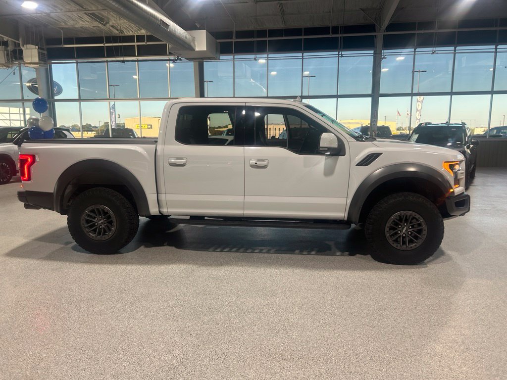 Used 2019 Ford F150 Raptor w/ Equipment Group 802A Luxury AWD/4WD image 4