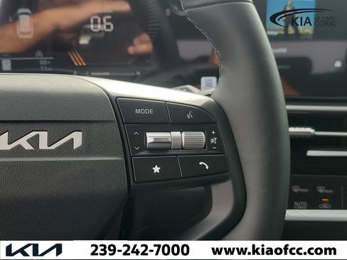 New 2026 Kia Sportage EX FWD image 25