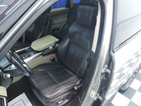 Used 2014 Land Rover Range Rover Sport HSE AWD/4WD image 6