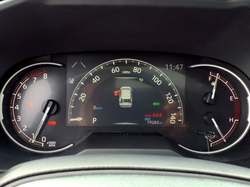 Certified 2025 Toyota RAV4 XLE w/ Convenience Package FWD image 27