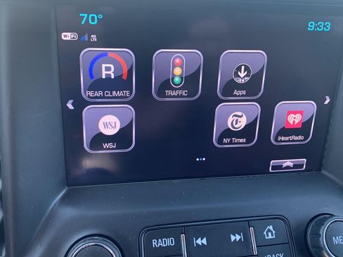 Used 2018 GMC Acadia SLT w/ LPO, Protection Package AWD/4WD image 16