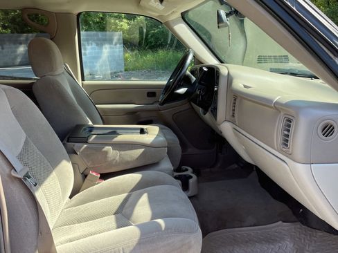 Used 2006 Chevrolet Avalanche LS image 12