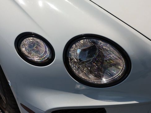 Used 2020 Bentley Continental GT image 39