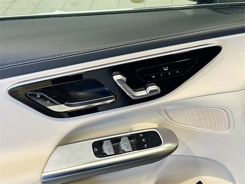 Certified 2024 Mercedes-Benz GLC 300 4MATIC image 17