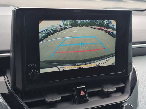 Used 2025 Toyota Corolla SE FWD image 18
