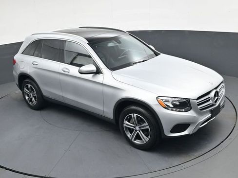 Used 2016 Mercedes-Benz GLC 300 4MATIC w/ Premium Package image 21