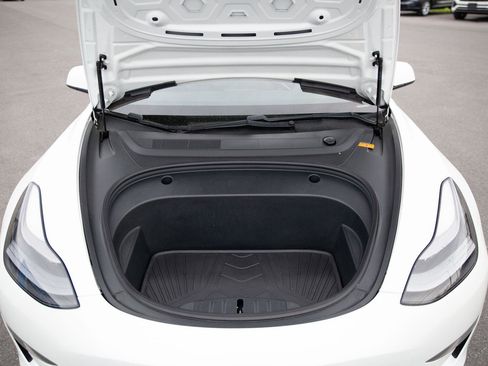 Used 2021 Tesla Model 3 Standard Range Plus image 9