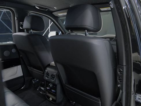 Used 2023 Rolls-Royce Cullinan image 25
