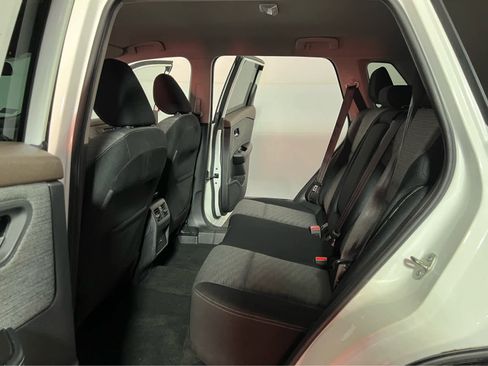 Used 2021 Nissan Rogue SV image 21