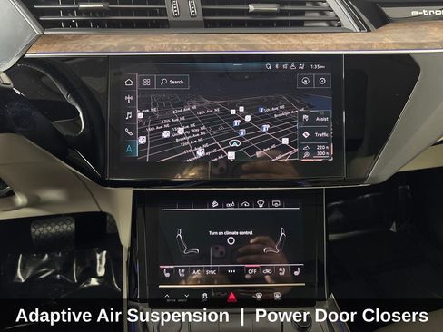 Used 2019 Audi e-tron Prestige w/ Prestige Package image 21