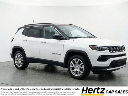 Used 2025 Jeep Compass Limited image 1