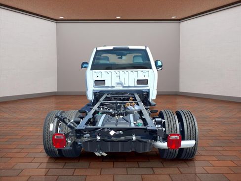 New 2025 Ford F550 4x4 Regular Cab Super Duty w/ Snow Plow Prep Package image 4
