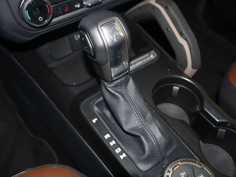 Used 2024 Ford Bronco Outer Banks AWD/4WD image 27
