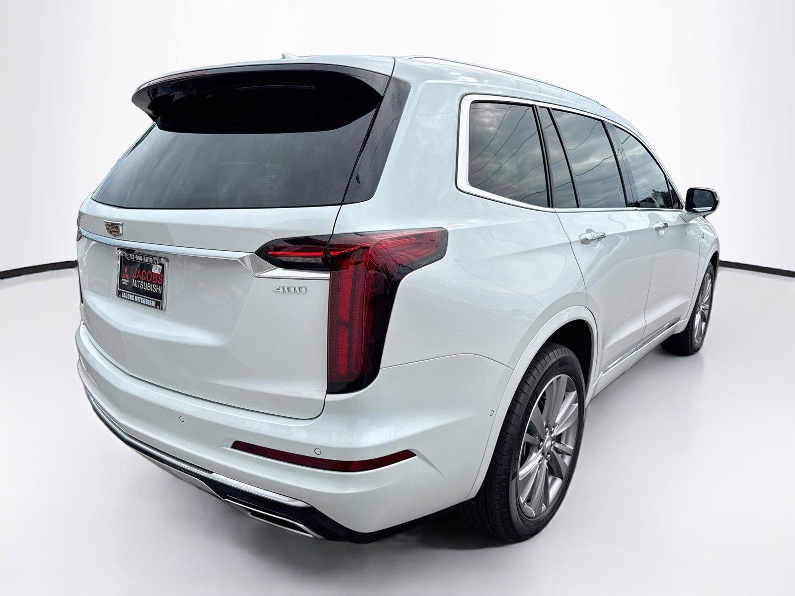 Used 2023 Cadillac XT6 Premium Luxury w/ Technology Package AWD/4WD image 5