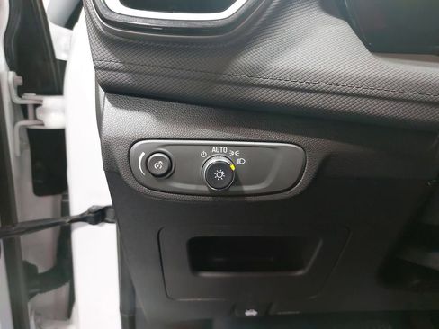 Used 2025 Chevrolet TrailBlazer LT w/ Driver Confidence Package image 25