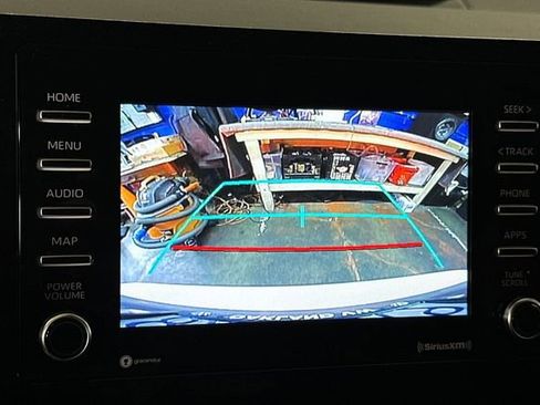 Used 2022 Toyota Camry SE FWD image 23