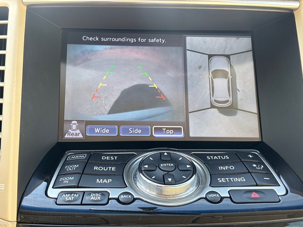 Used 2011 INFINITI FX35 AWD w/ Premium Pkg image 18